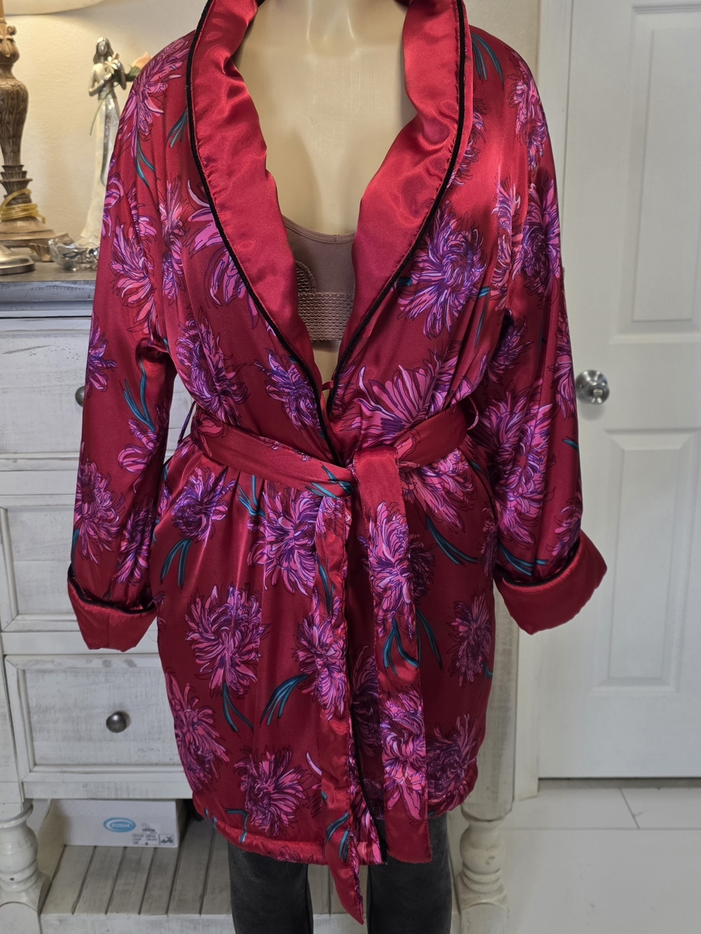 Jaclyn Smith Red Floral Satin Belted Robe